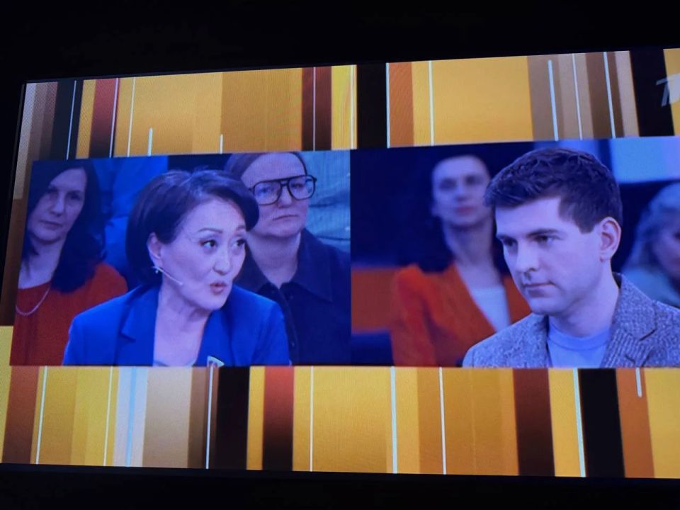 #пишут На Первом канале Сардана Авксентьева неожиданно выступила экспертом в передаче про перевал Дятлова #пишут На Первом канале Сардана Авксентьева неожиданно выступила экспертом в передаче про перевал Дятлова