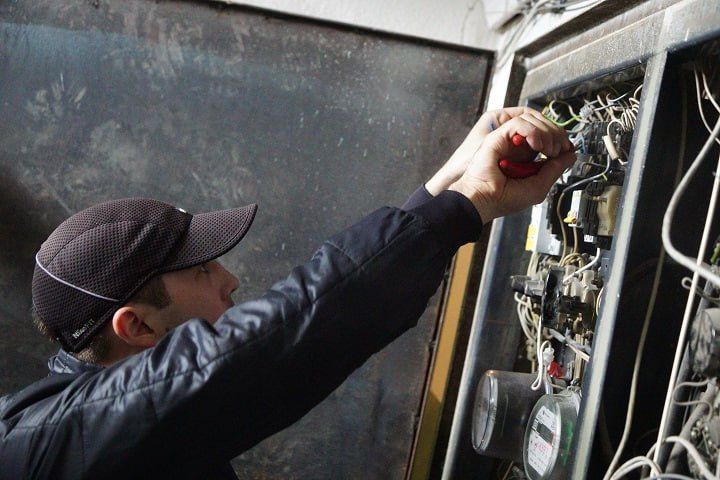 Десятки домов останутся без света в Ленске 7-8 мая