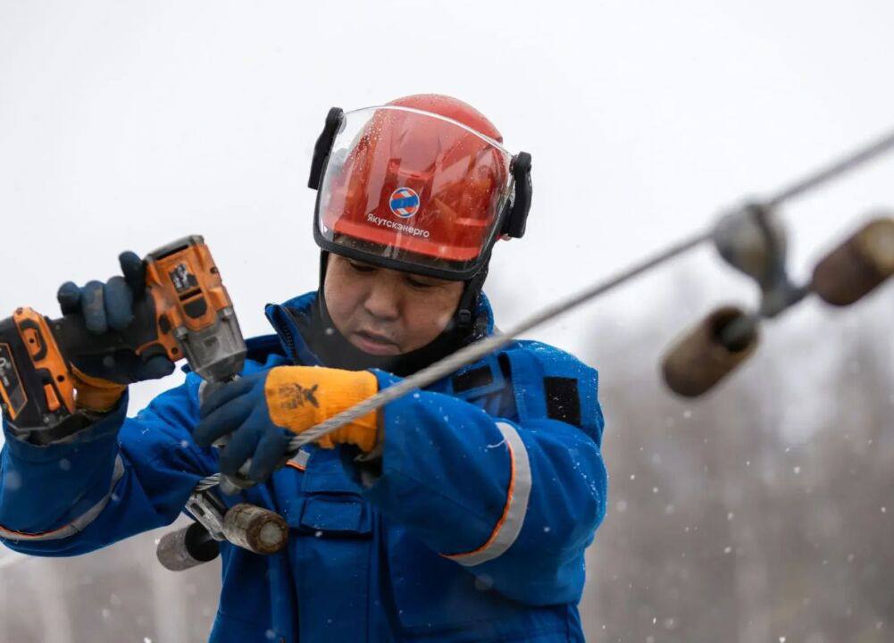 Аварийность на электросетях в Якутии снизилась более чем на 8%