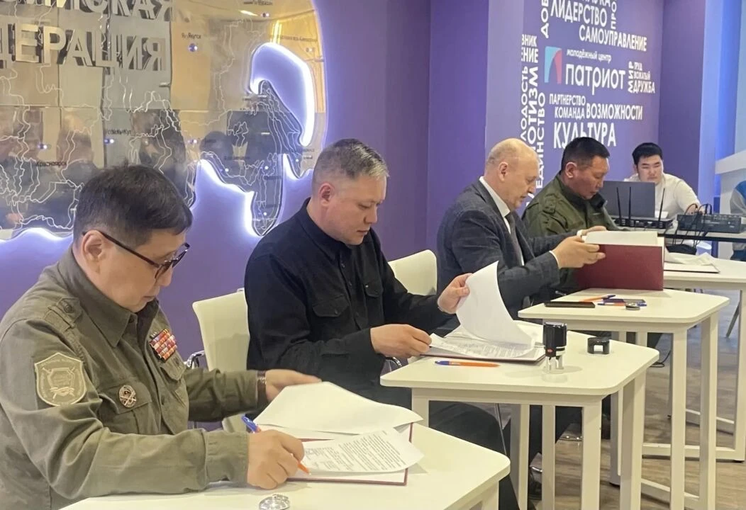 Энергия мужества: ветераны боевых действий провели живой диалог с молодежью в Якутске Энергия мужества: ветераны боевых действий провели живой диалог с молодежью в Якутске