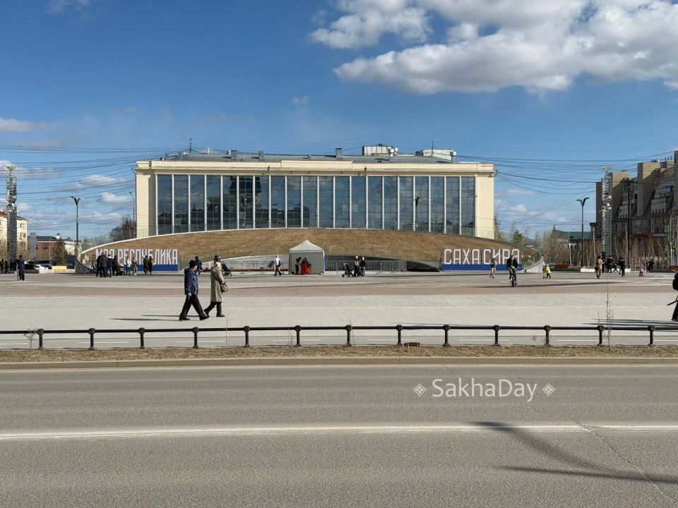 В центре площади появился киоск В центре площади появился киоск