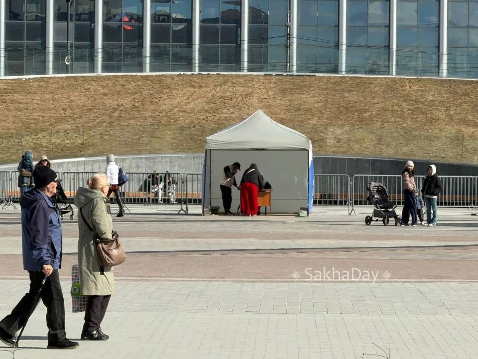 В центре площади появился киоск В центре площади появился киоск
