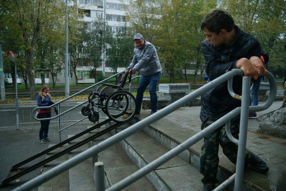 В Якутии заставили застройщика установить пандус для девочки-инвалида