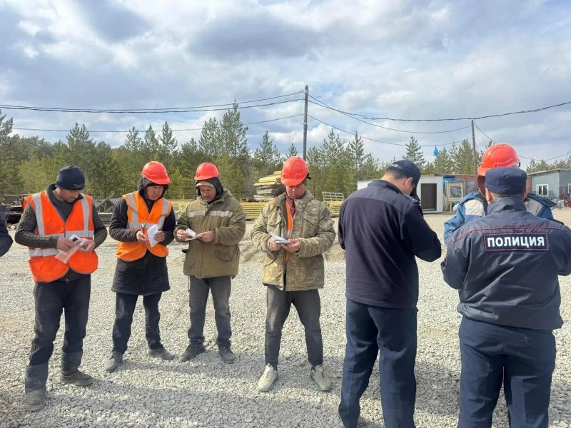 В Якутске миграционная полиция выявила двух работодателей, нанявших для строительства иностранцев без трудовых договоров В Якутске миграционная полиция выявила двух работодателей, нанявших для строительства иностранцев без трудовых договоров