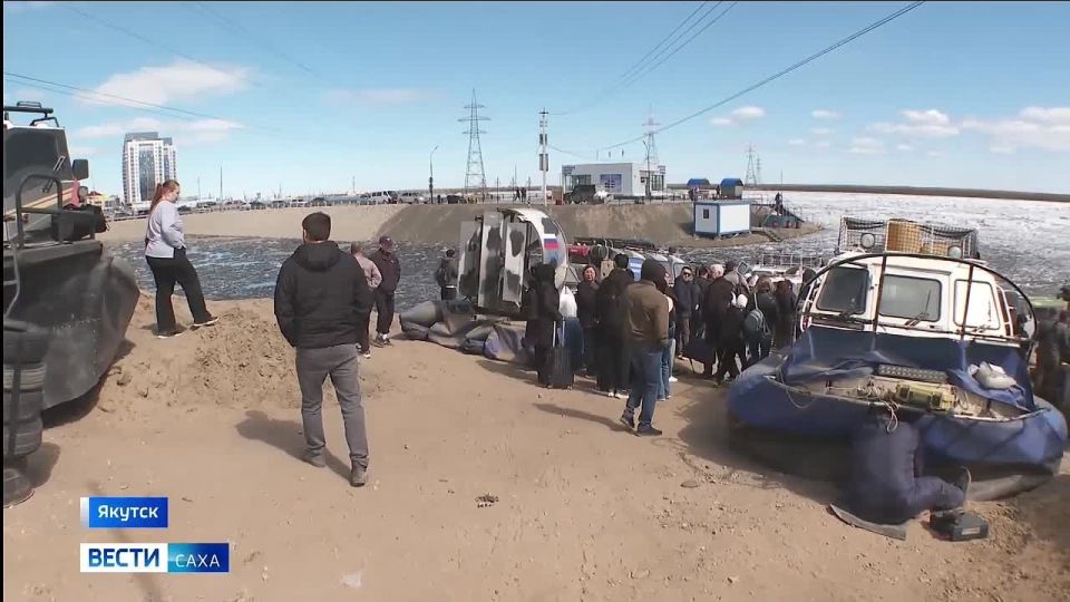 В Якутии продолжается активный ледоход