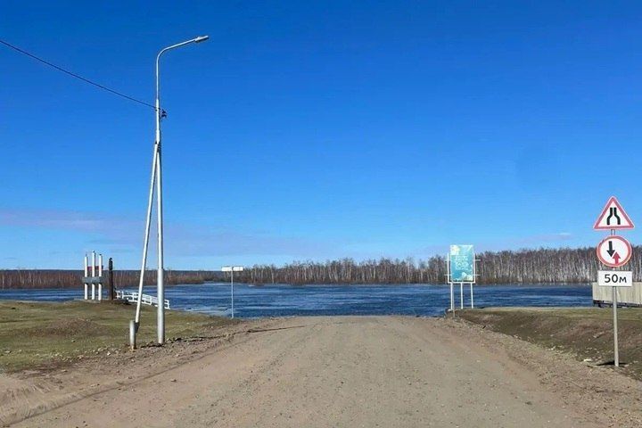 Разлившаяся вода перекрыла движение по трассе «Борогон»