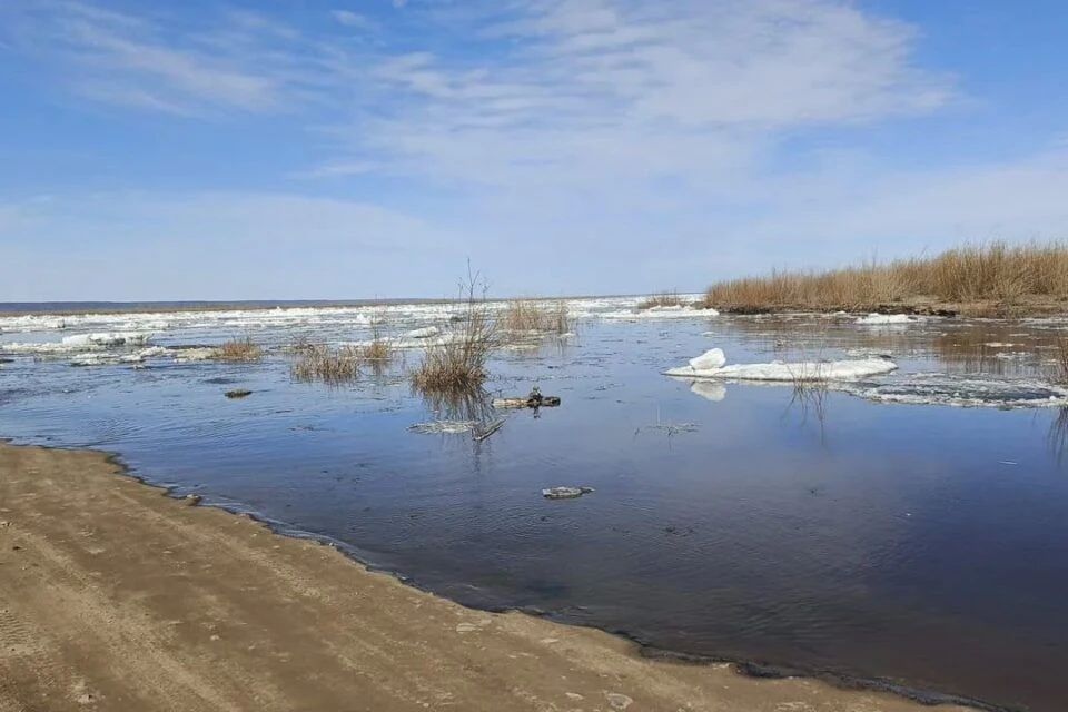 В Якутске и пригородах ввели отключения света из-за угрозы подтопления