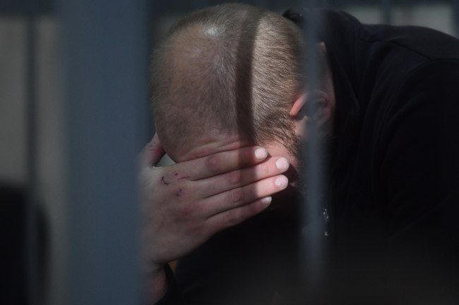 Неизвестные ударили ножом мужчину из села в Якутии