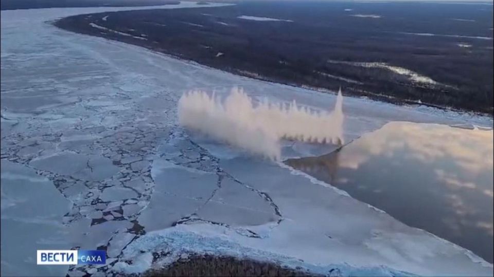 Спасатели провели взрывные работы в Намском районе