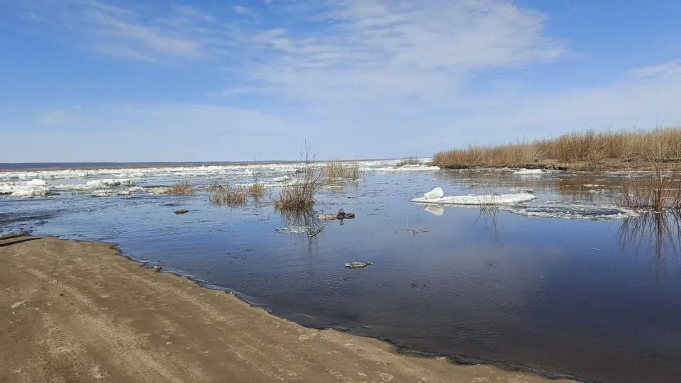 В Якутске и пригородах введены временные ограничения электроснабжения из-за угрозы подтопления энергообъектов