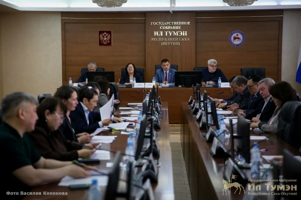 Цифры, которые тревожат. С основным докладом на Круглом столе комитета по охране здоровья Парламента Якутии выступила заместитель министра здравоохранения, кандидат медицинских наук Любовь Бурнашева