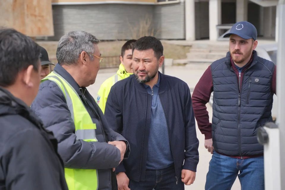 В ходе рабочего объезда по городу осмотрели объекты дорожного строительства и ремонта В ходе рабочего объезда по городу осмотрели объекты дорожного строительства и ремонта