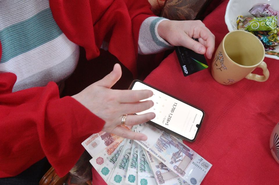 Семьи с двумя детьми смогут получить новую ежегодную выплату