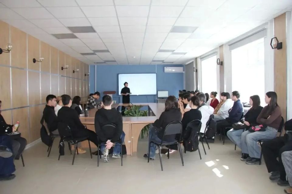 В Якутии в ходе акции «Сообщи, где торгуют смертью» полицией изъято из незаконного оборота около 1 кг наркотиков В Якутии в ходе акции «Сообщи, где торгуют смертью» полицией изъято из незаконного оборота около 1 кг наркотиков
