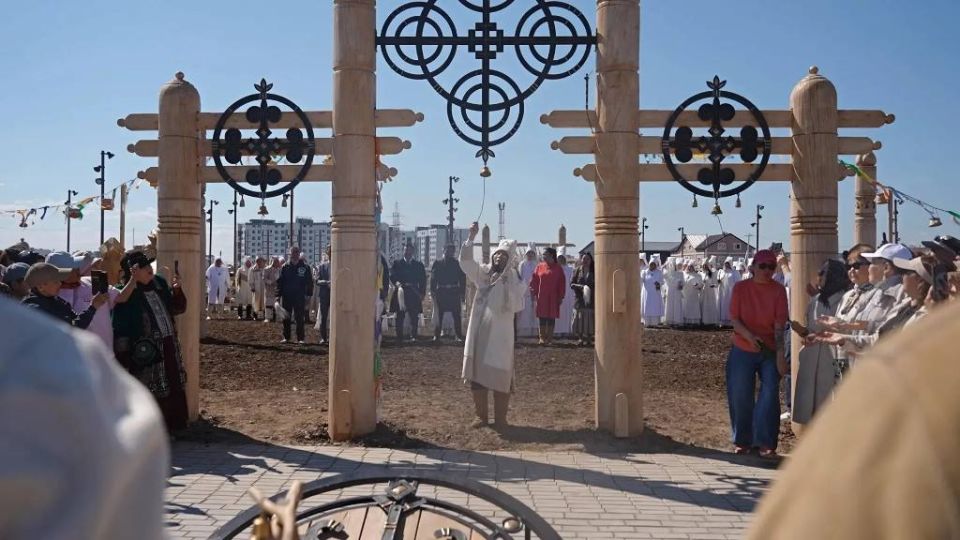 В Якутске открыли этнопарк «Ытык Сир»