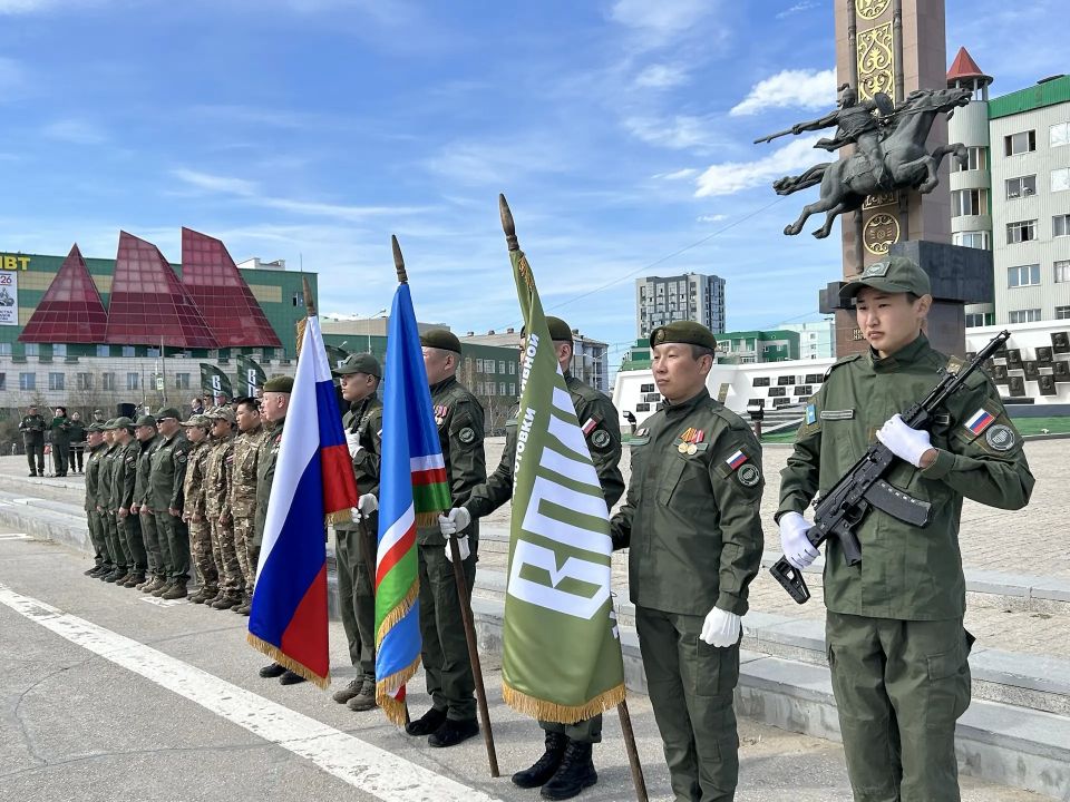 Проводили наших ребят на военно-полевые учебные сборы центра «Воин», которые продлятся до начала июня Проводили наших ребят на военно-полевые учебные сборы центра «Воин», которые продлятся до начала июня