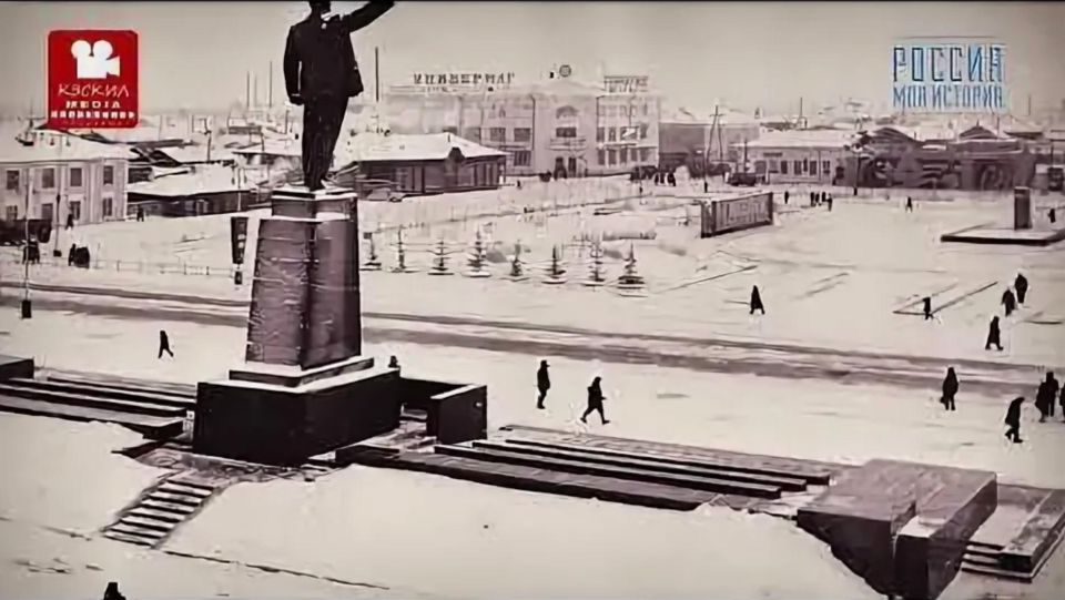 Вот что не перестает удивлять в ситуации с переименованием площади Ленина в Якутске