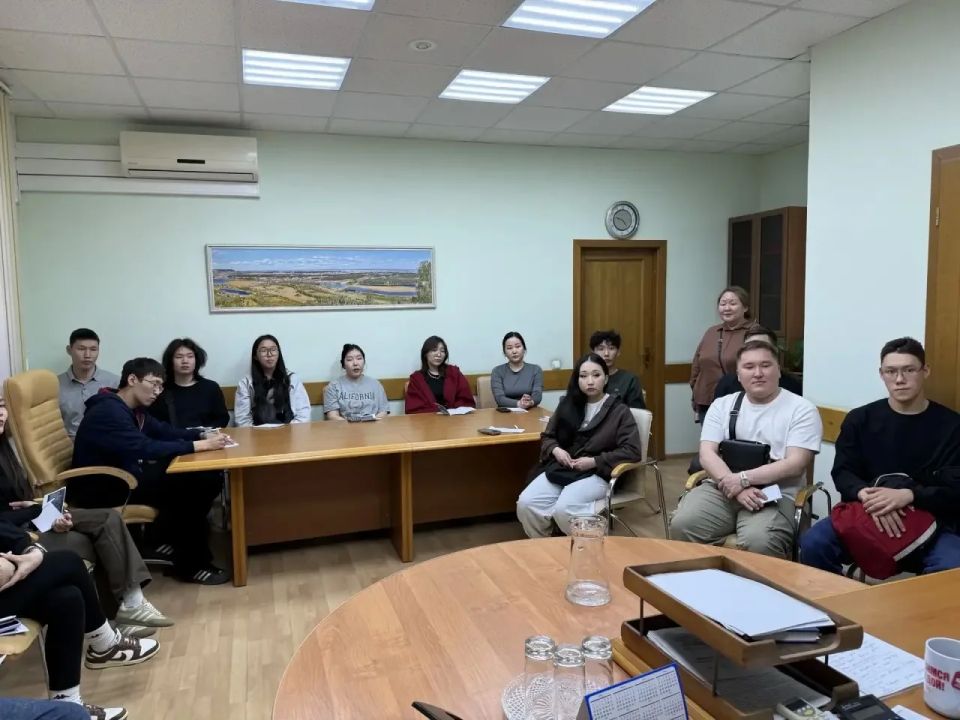 Сегодня в Управлении государственного строительного и жилищного надзора РС(Я) прошла встреча со студентами 2 курса группы ОИСД-24 Инженернотехнического института СВФУ Сегодня в Управлении государственного строительного и жилищного надзора РС(Я) прошла встреча со студентами 2 курса группы ОИСД-24 Инженернотехнического института СВФУ