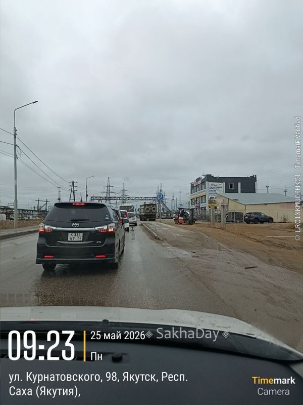 #пишут Запретили, говорите тяжёлым грузовикам по улицам города? #пишут Запретили, говорите тяжёлым грузовикам по улицам города?