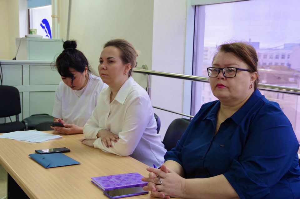 В Якутске стартовали курсы по работе с кризисными семьями В Якутске стартовали курсы по работе с кризисными семьями