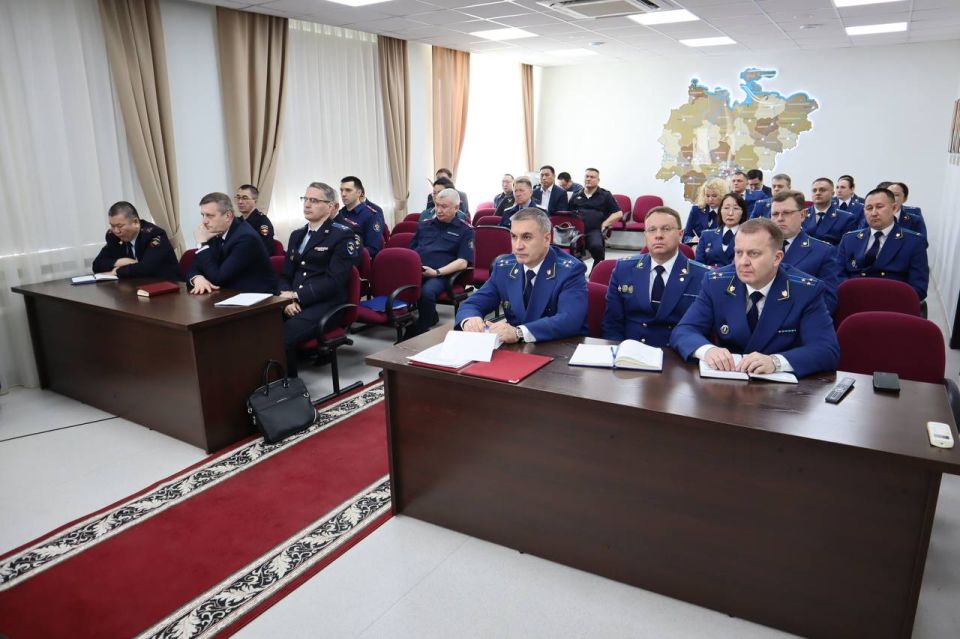 Под председательством прокурора республики Сергея Дябкина состоялось Координационное совещание руководителей правоохранительных органов Под председательством прокурора республики Сергея Дябкина состоялось Координационное совещание руководителей правоохранительных органов