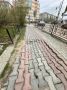 Подобные проблемы наблюдаются на многих дорогах и тротуарах, отремонтированных за последние несколько лет