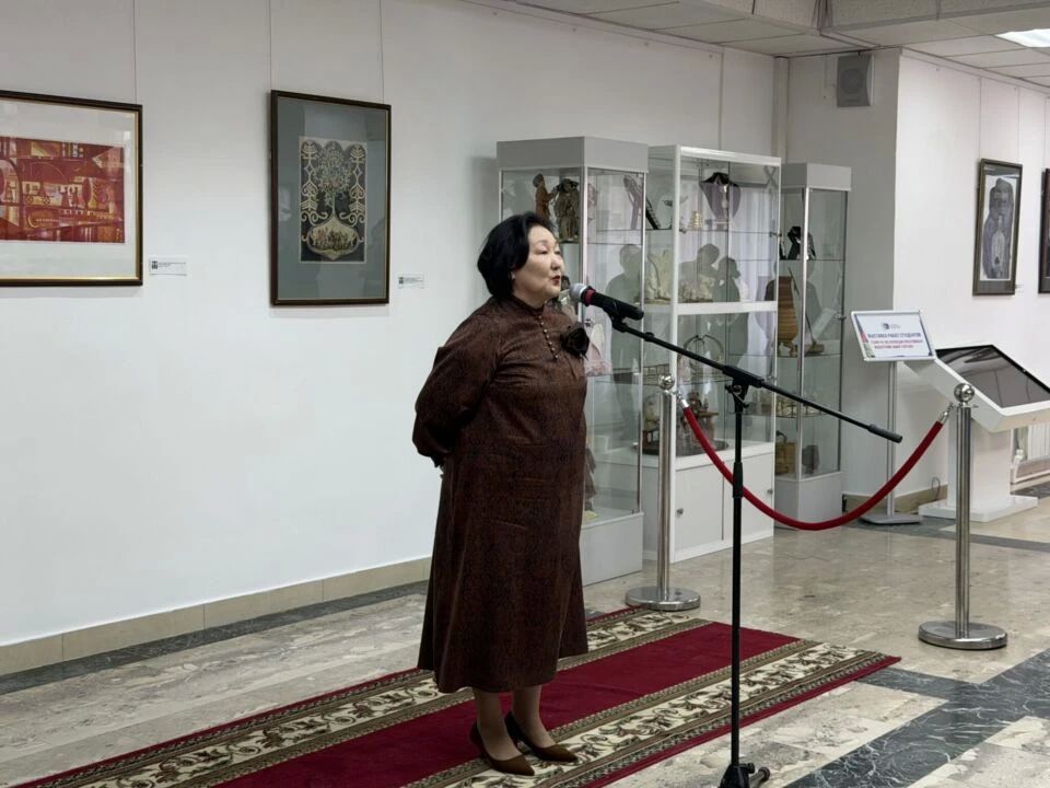 В Якутске открылась экспозиция «Депутаты — обществу» В Якутске открылась экспозиция «Депутаты — обществу»