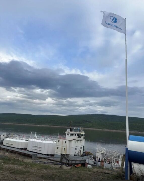 Ленская нефтебаза АО «Саханефтегазсбыт» начала прием первого танкера с топливом Ленская нефтебаза АО «Саханефтегазсбыт» начала прием первого танкера с топливом