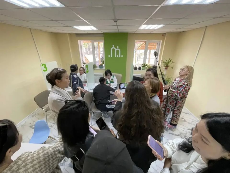 Традиционно, в преддверии профессионального праздника Дня социального работника, Министерство труда и социального развития Якутии организует пресс-тур Традиционно, в преддверии профессионального праздника Дня социального работника, Министерство труда и социального развития Якутии организует пресс-тур