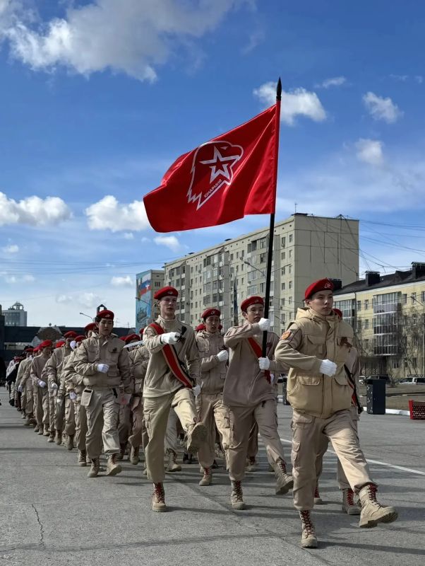 Сегодня Всероссийское военно-патриотическое движение «Юнармия» отмечает 10-летний юбилей Сегодня Всероссийское военно-патриотическое движение «Юнармия» отмечает 10-летний юбилей