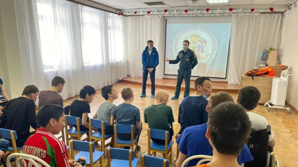 29 мая в Республике Саха (Якутия) стартует Всероссийская акция "Мои безопасные каникулы", направленная на профилактику детского травматизма и формирование культуры безопасного поведения среди детей и подростков в период...