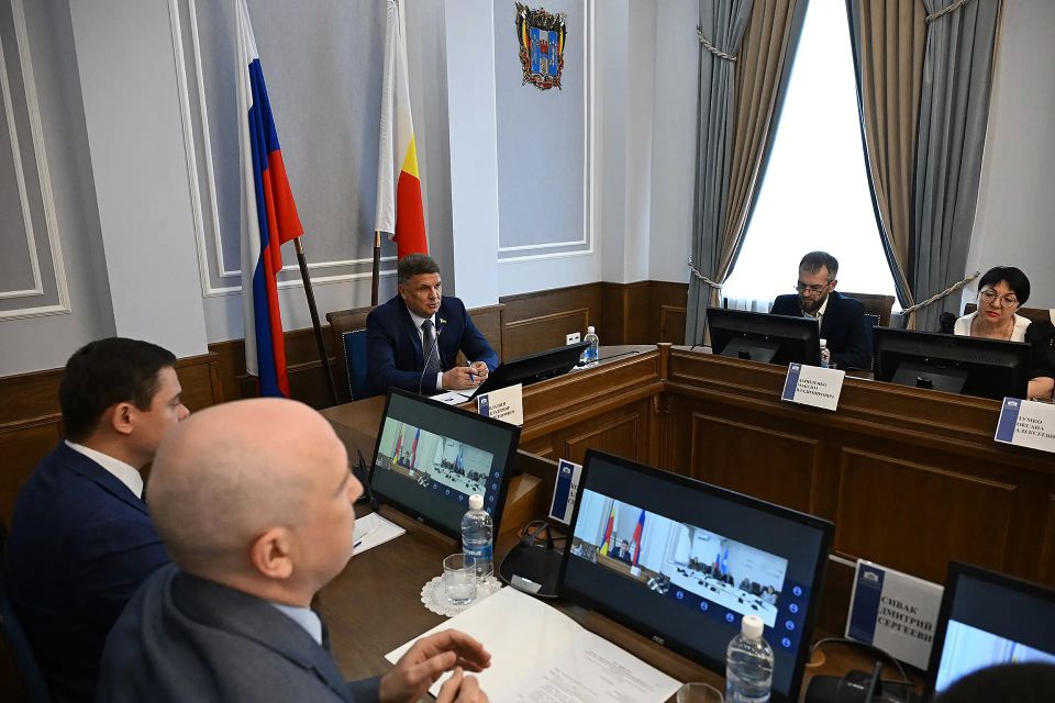 Парламенты двух регионов обсудили развитие территориального общественного самоуправления Парламенты двух регионов обсудили развитие территориального общественного самоуправления