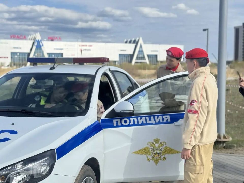 Сотрудники Госавтоинспекции приняли участие на юбилейном слёте «ЮНАРМИИ» Сотрудники Госавтоинспекции приняли участие на юбилейном слёте «ЮНАРМИИ»