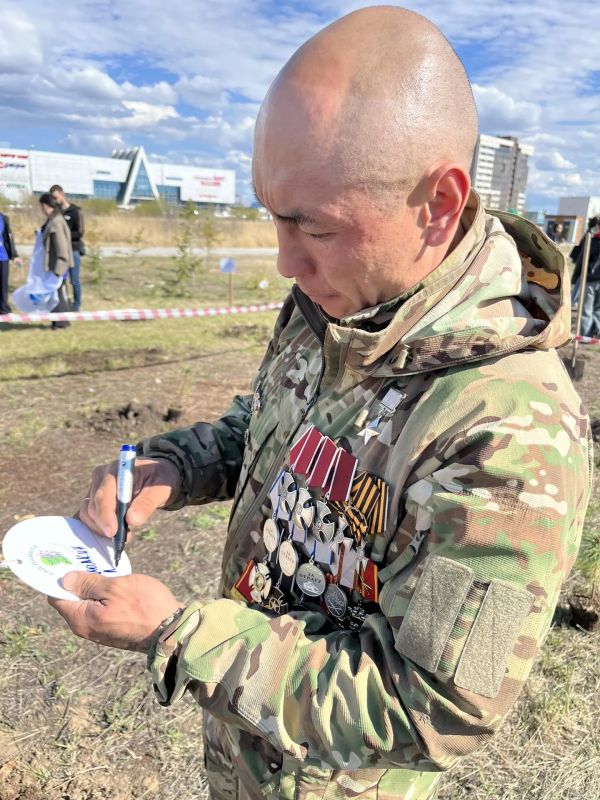 В Парке Победы высадили 300 деревьев в рамках Международной акции «Сад памяти» В Парке Победы высадили 300 деревьев в рамках Международной акции «Сад памяти»