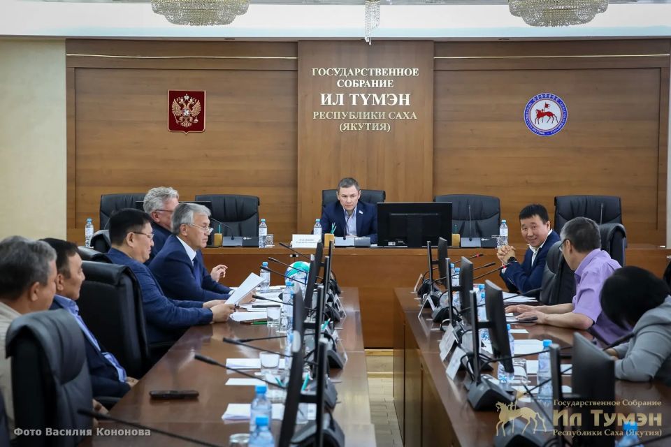 29 мая на расширенном заседании постоянного комитета Государственного Собрания (Ил Тумэн) по делам молодёжи, физической культуре и спорту депутаты рассмотрели ход исполнения государственных программ в сфере спорта и...