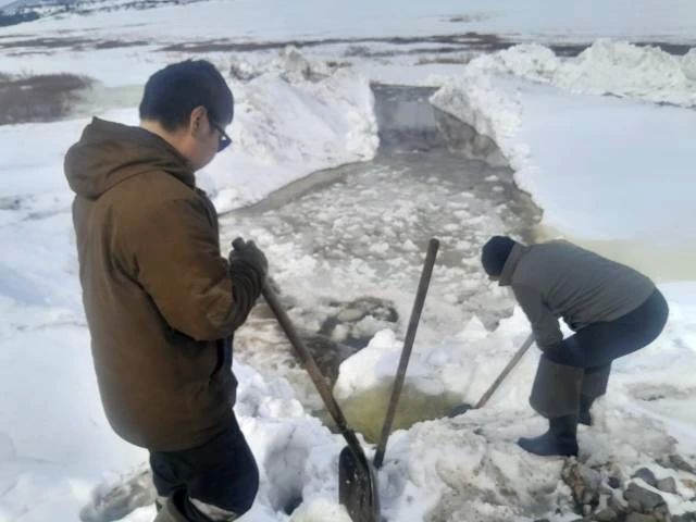 Усть-Куйга – Депутатский. Возобновлено движение на участке региональной трассы «Усть-Куйга – Депутатский – Белая Гора» между посёлками Усть-Куйга и Депутатский Усть-Куйга – Депутатский. Возобновлено движение на участке региональной трассы «Усть-Куйга – Депутатский – Белая Гора» между посёлками Усть-Куйга и Депутатский