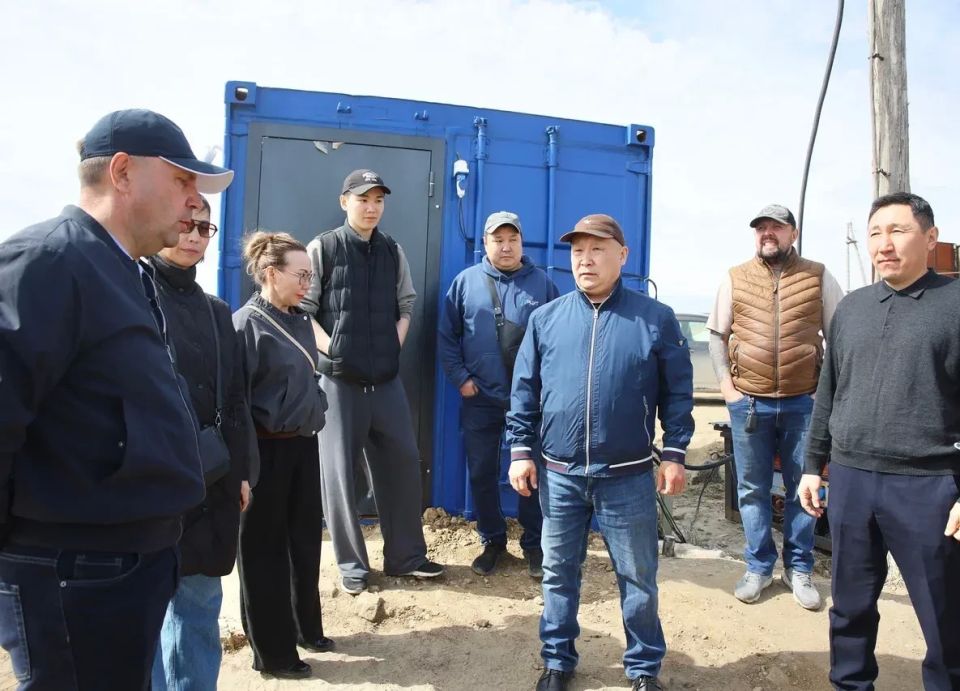 Дмитрий Садовников поручил решить вопросы с оплатой на паромной переправе через Лену