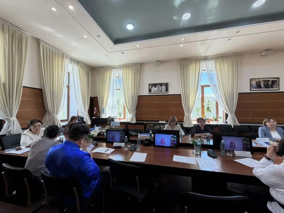 1 июня на Всероссийской научно-практической конференции «Педагогика детства: языки и культура в образовании» прошел круглый стол, посвященный созданию Консорциума по разработке методики и учебно-методических пособий для...