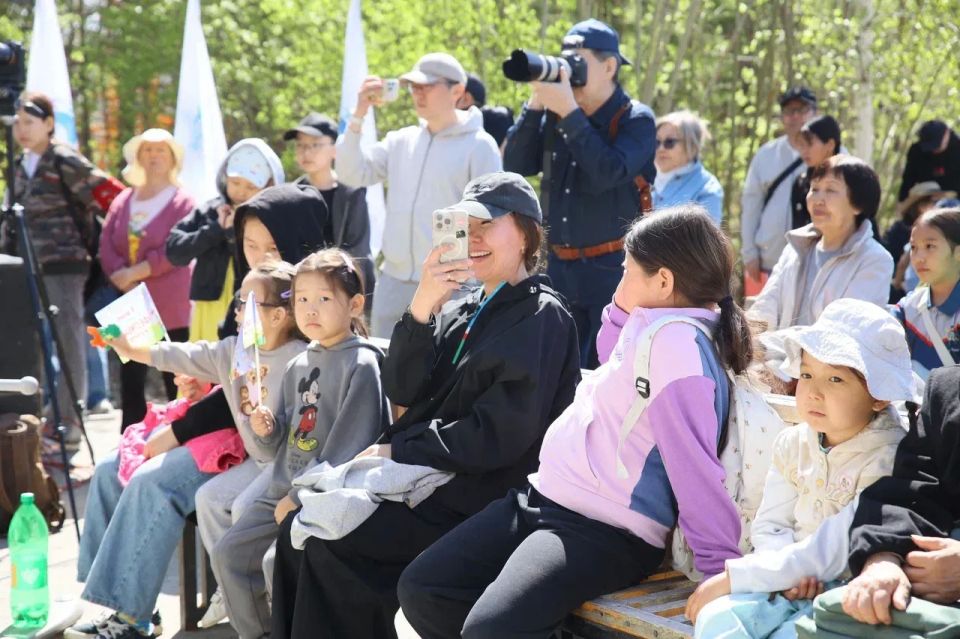 В Якутске стартовали праздничные мероприятия ко Дню защиты детей В Якутске стартовали праздничные мероприятия ко Дню защиты детей