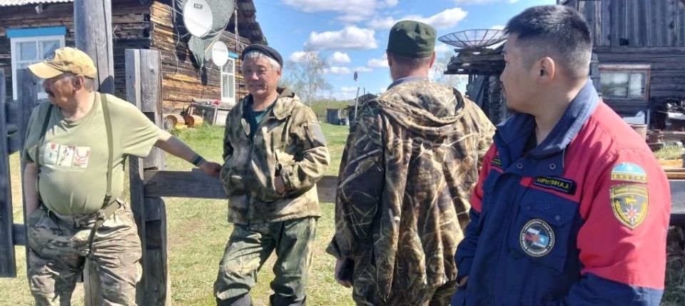 Спасатели обеспечивают безопасность в Алданском и Усть-Майском районах Спасатели обеспечивают безопасность в Алданском и Усть-Майском районах