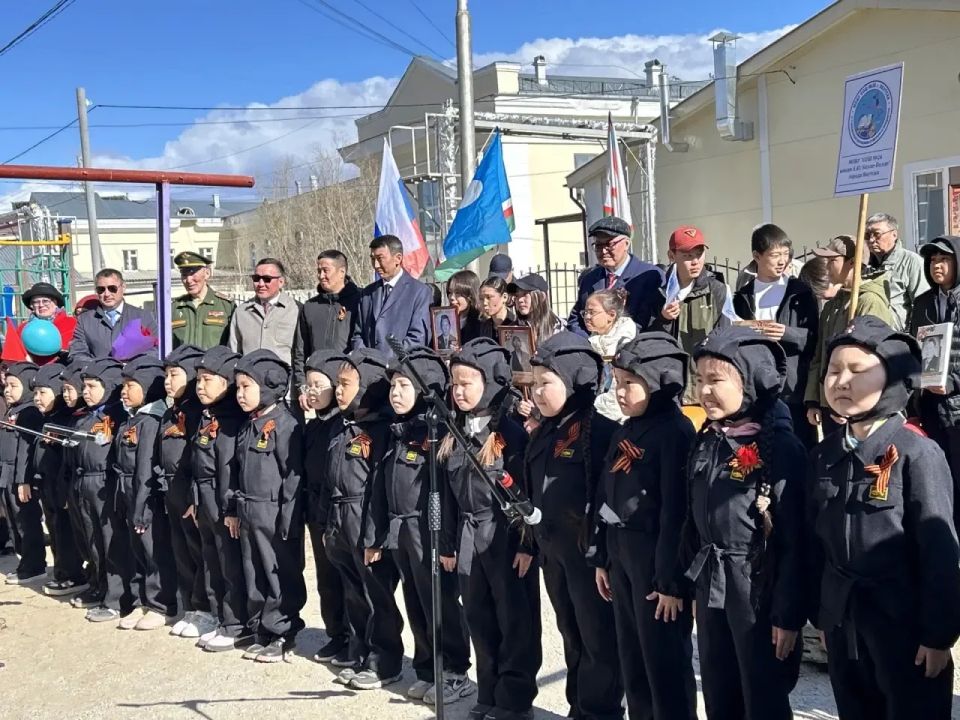 Детство — это время первых открытий, больших мечтаний и искренней веры в чудеса Детство — это время первых открытий, больших мечтаний и искренней веры в чудеса