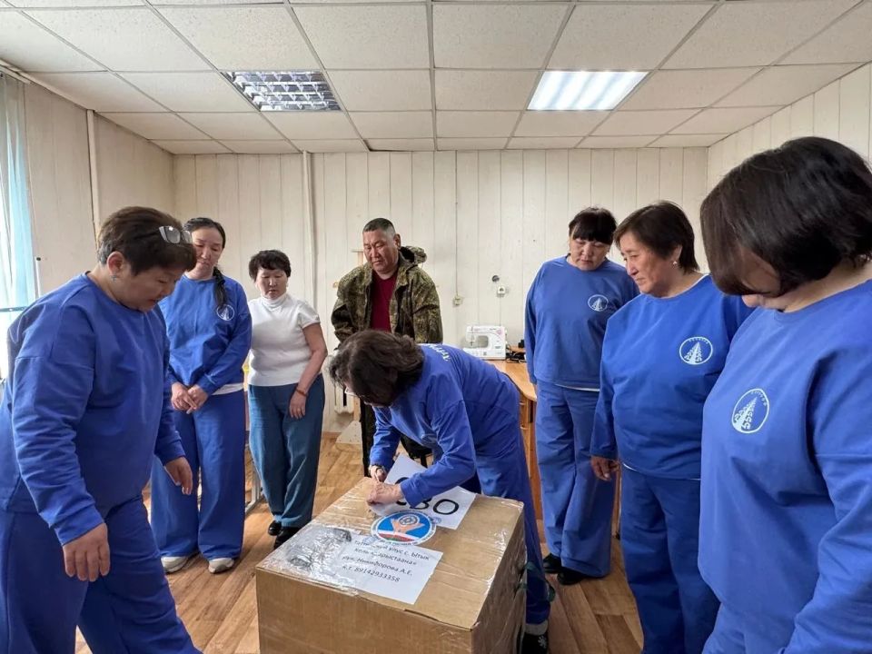 Мастерство и доброе сердце: в Якутии волонтёры соревнуются в пошиве одежды для участников СВО