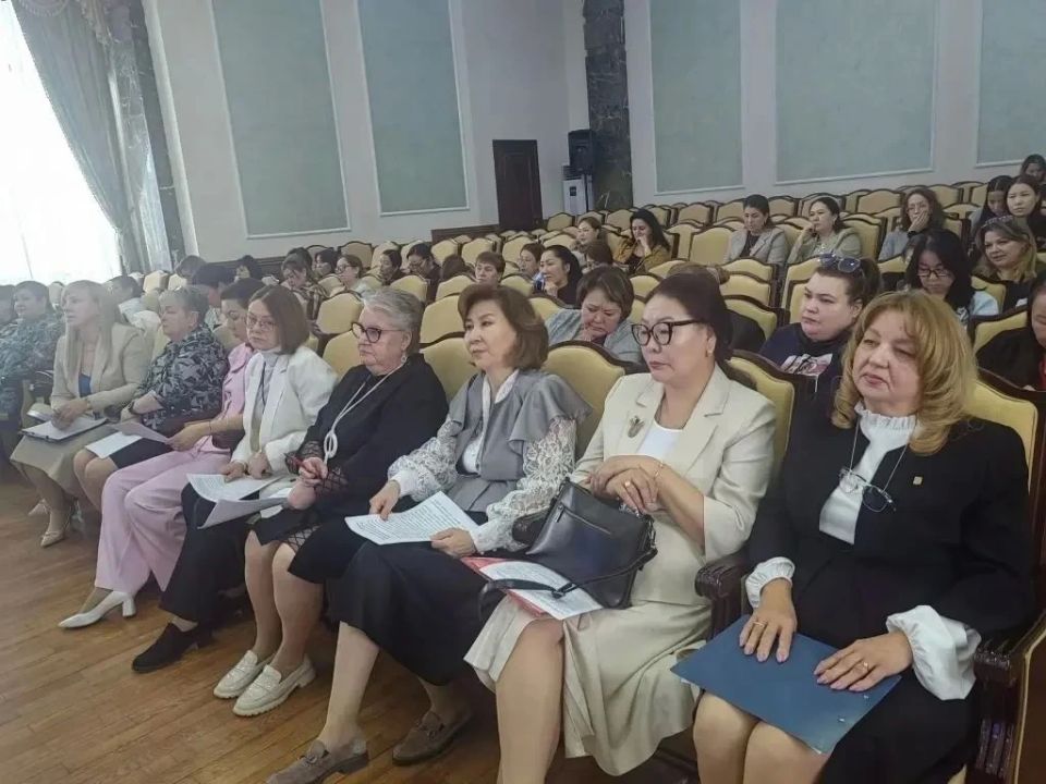 Во второй день работы Всероссийской научно-практической конференции с международным участием «Педагогика детства: языки и культура в образовании» состоялось ключевое мероприятие — Совещание муниципальных органов управления... Во второй день работы Всероссийской научно-практической конференции с международным участием «Педагогика детства: языки и культура в образовании» состоялось ключевое мероприятие — Совещание муниципальных органов управления...