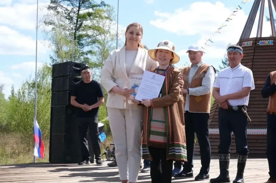 В Якутии торжественно открылся Республиканский эвенкийский национальный праздник «Бакалдын-2026» В Якутии торжественно открылся Республиканский эвенкийский национальный праздник «Бакалдын-2026»