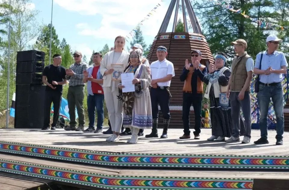 В Якутии торжественно открылся Республиканский эвенкийский национальный праздник «Бакалдын-2026» В Якутии торжественно открылся Республиканский эвенкийский национальный праздник «Бакалдын-2026»