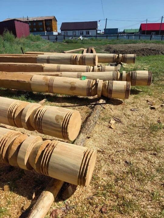 Болугур нэилиэгэр Туос ураа тутуллар Болугур нэилиэгэр Туос ураа тутуллар