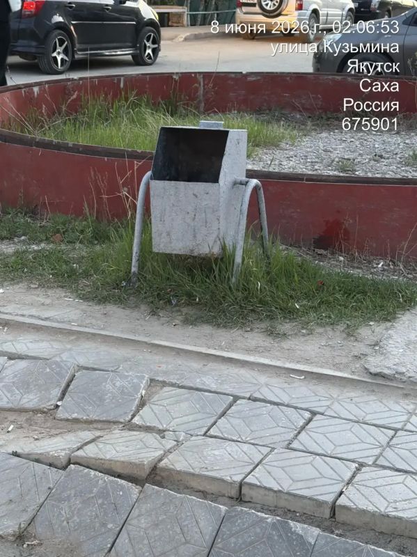 Дежурными муниципальными дворниками Управы Гагаринского округа проводится работа по подбору мусора на общественных санитарных точках, общественных пространствах и территории округа Дежурными муниципальными дворниками Управы Гагаринского округа проводится работа по подбору мусора на общественных санитарных точках, общественных пространствах и территории округа