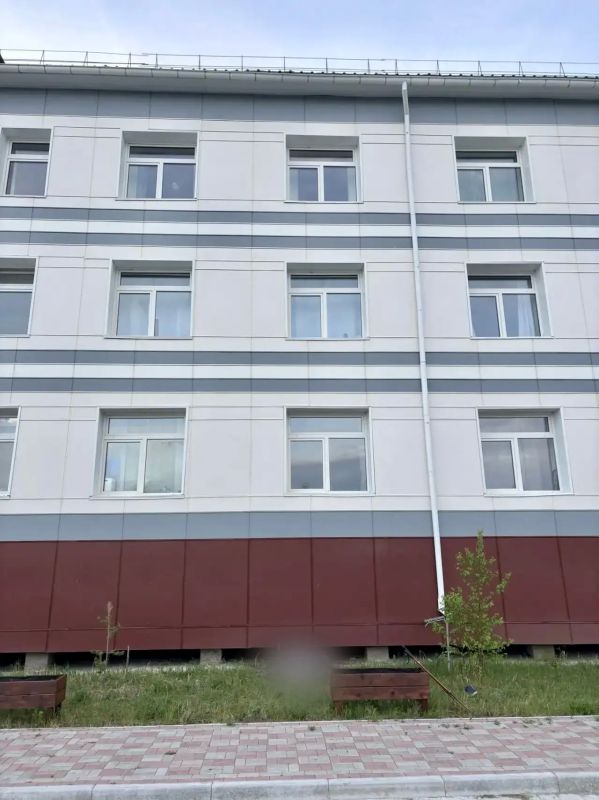 По факту гибели постояльца дома престарелых в Вилюйском районе при падении из окна учреждения проводится процессуальная проверка По факту гибели постояльца дома престарелых в Вилюйском районе при падении из окна учреждения проводится процессуальная проверка