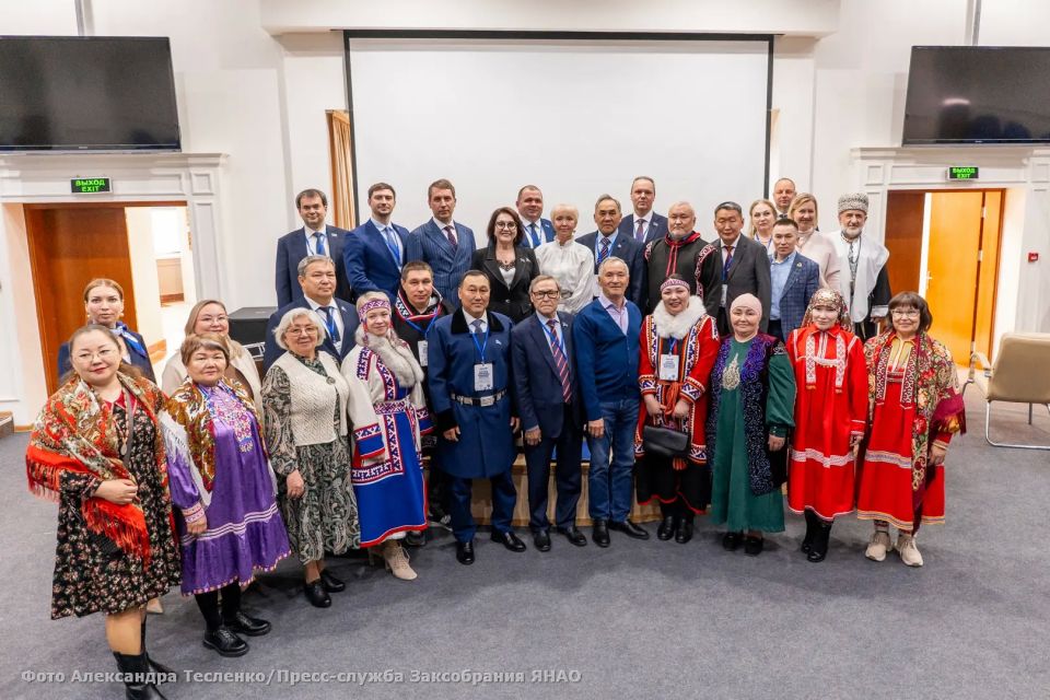 Парламентарии озвучили позицию Якутии на форуме депутатов региональных парламентов РФ Парламентарии озвучили позицию Якутии на форуме депутатов региональных парламентов РФ