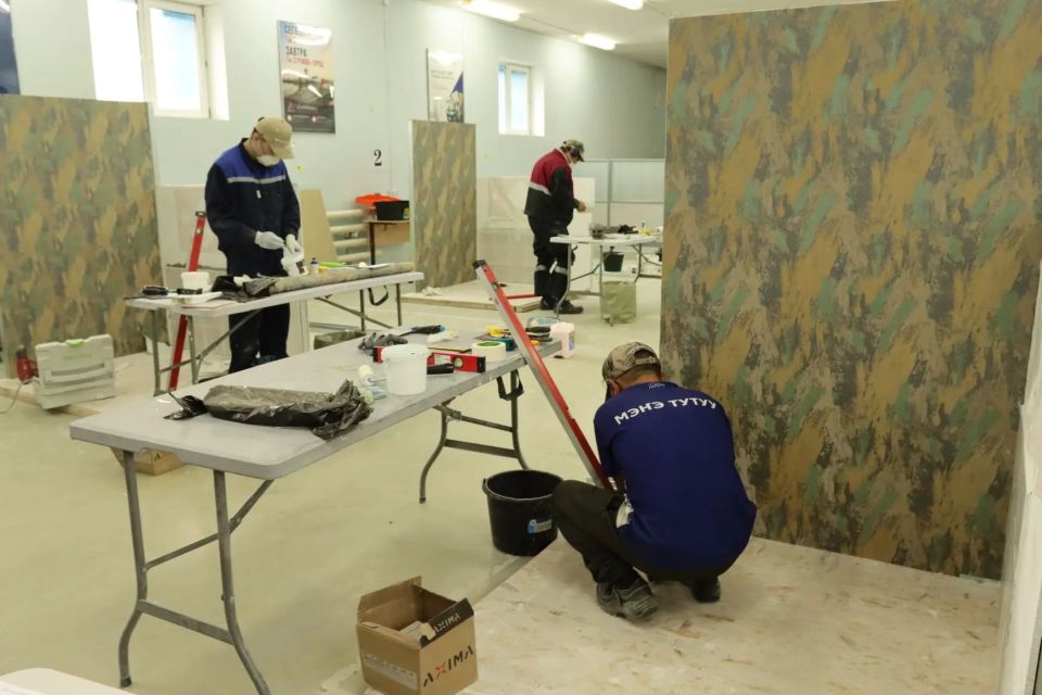 В Якутске определили победителя регионального этапа Всероссийского конкурса «Лучший по профессии» в номинации «Мастер отделочных работ» В Якутске определили победителя регионального этапа Всероссийского конкурса «Лучший по профессии» в номинации «Мастер отделочных работ»